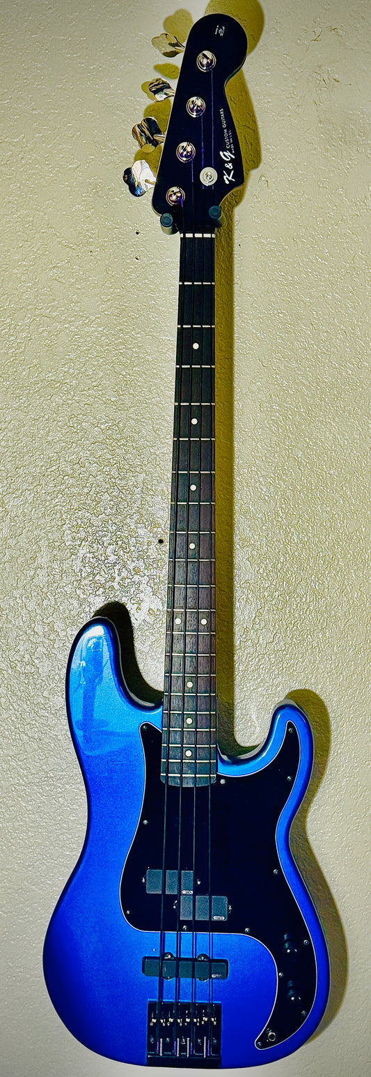 CUSTOM BASSES