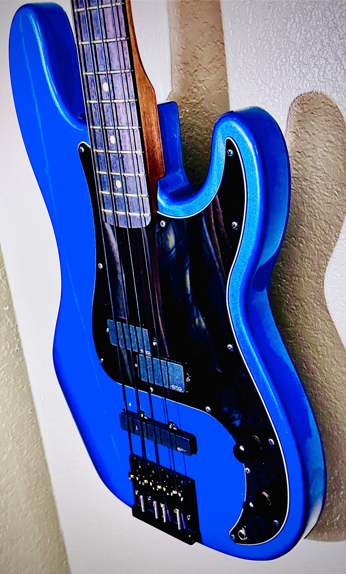 CUSTOM BASSES